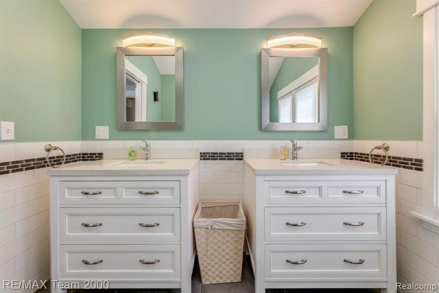 7745 Lakeview Drive, Lexington, MI 48450