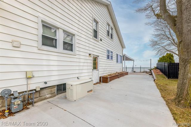 7745 Lakeview Drive, Lexington, MI 48450