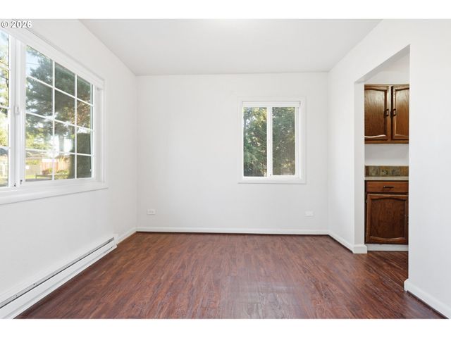 7620 Se CRYSTAL SPRINGS Blvd, Portland, OR 97206