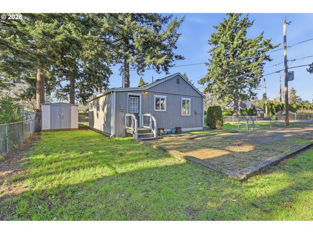 7620 Se CRYSTAL SPRINGS Blvd, Portland, OR 97206