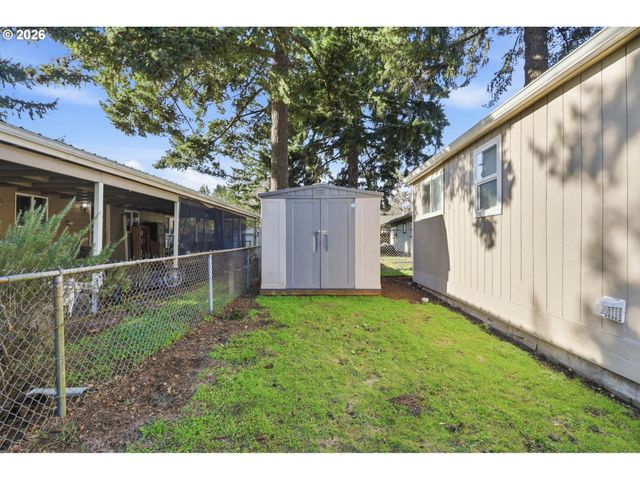 7620 Se CRYSTAL SPRINGS Blvd, Portland, OR 97206