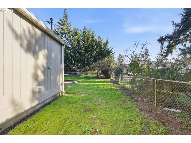 7620 Se CRYSTAL SPRINGS Blvd, Portland, OR 97206