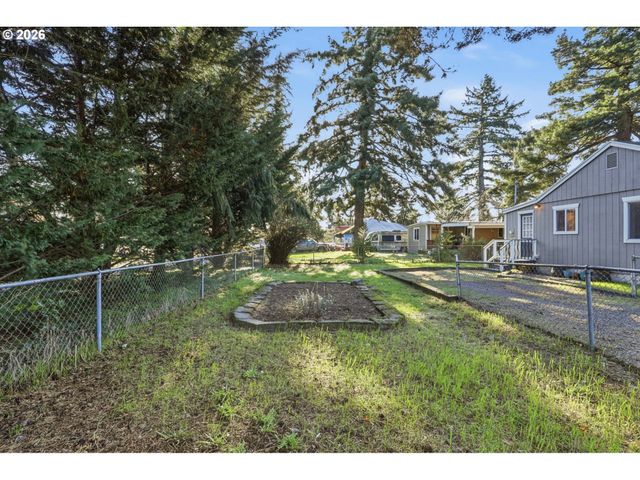 7620 Se CRYSTAL SPRINGS Blvd, Portland, OR 97206