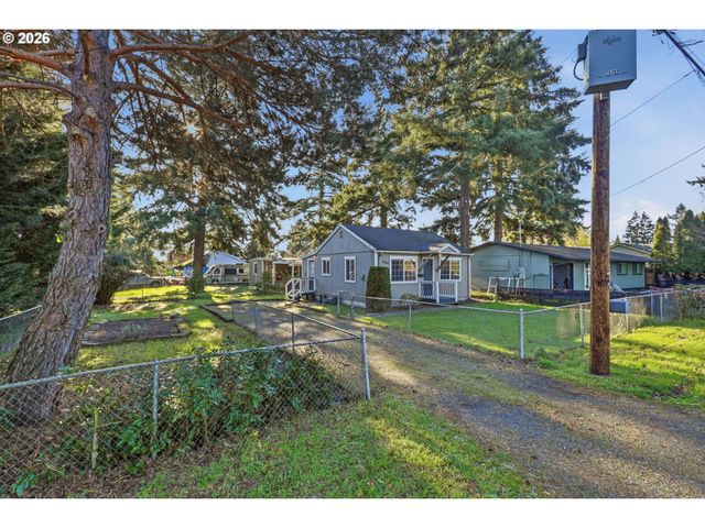 7620 Se CRYSTAL SPRINGS Blvd, Portland, OR 97206