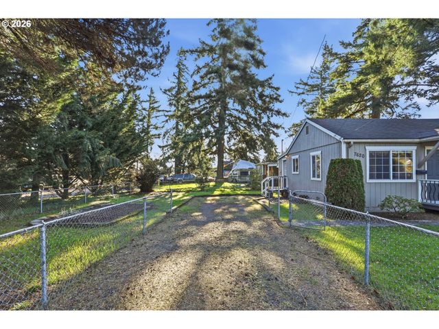 7620 Se CRYSTAL SPRINGS Blvd, Portland, OR 97206