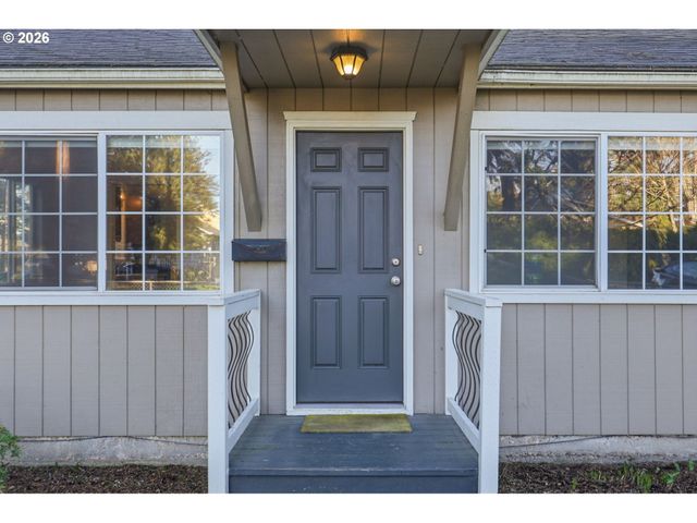 7620 Se CRYSTAL SPRINGS Blvd, Portland, OR 97206