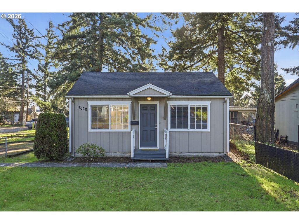 7620 Se CRYSTAL SPRINGS Blvd, Portland, OR 97206