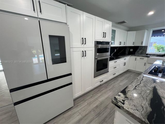 140 Pocatella St 140, Miami Springs, FL 33166