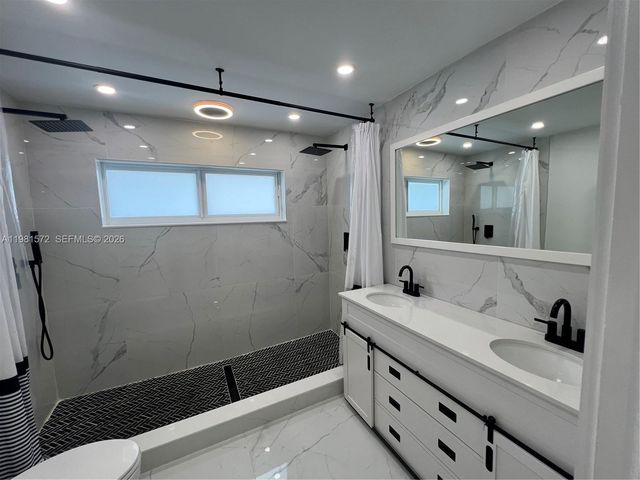 140 Pocatella St 140, Miami Springs, FL 33166