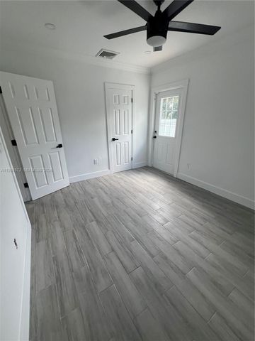 140 Pocatella St 140, Miami Springs, FL 33166