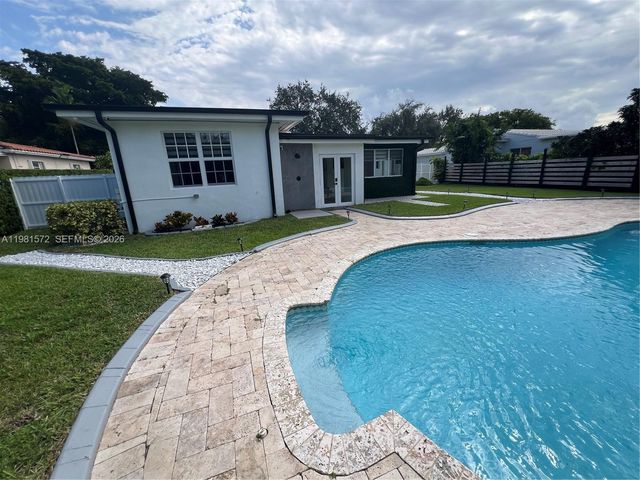 140 Pocatella St 140, Miami Springs, FL 33166