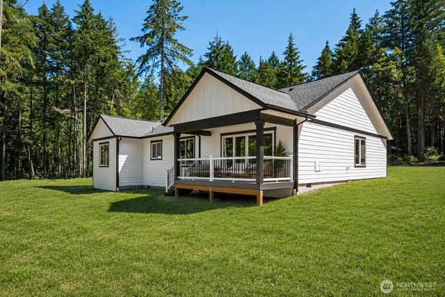 8918 127th Avenue Ct, Anderson Island, WA 98303