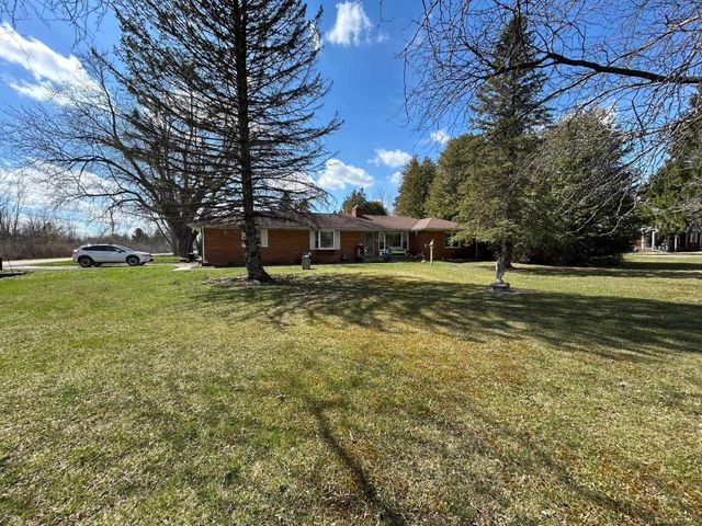 5996 Lakeshore Road, Lexington, MI 48450