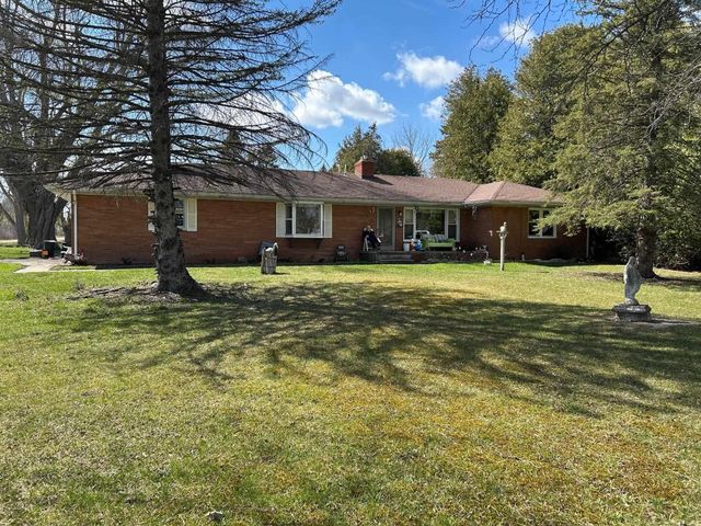 5996 Lakeshore Road, Lexington, MI 48450