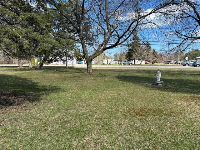 5996 Lakeshore Road, Lexington, MI 48450