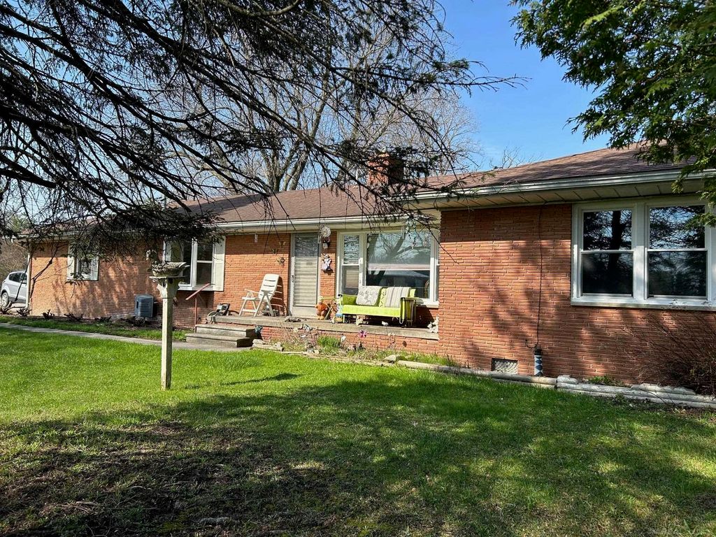 5996 Lakeshore Road, Lexington, MI 48450