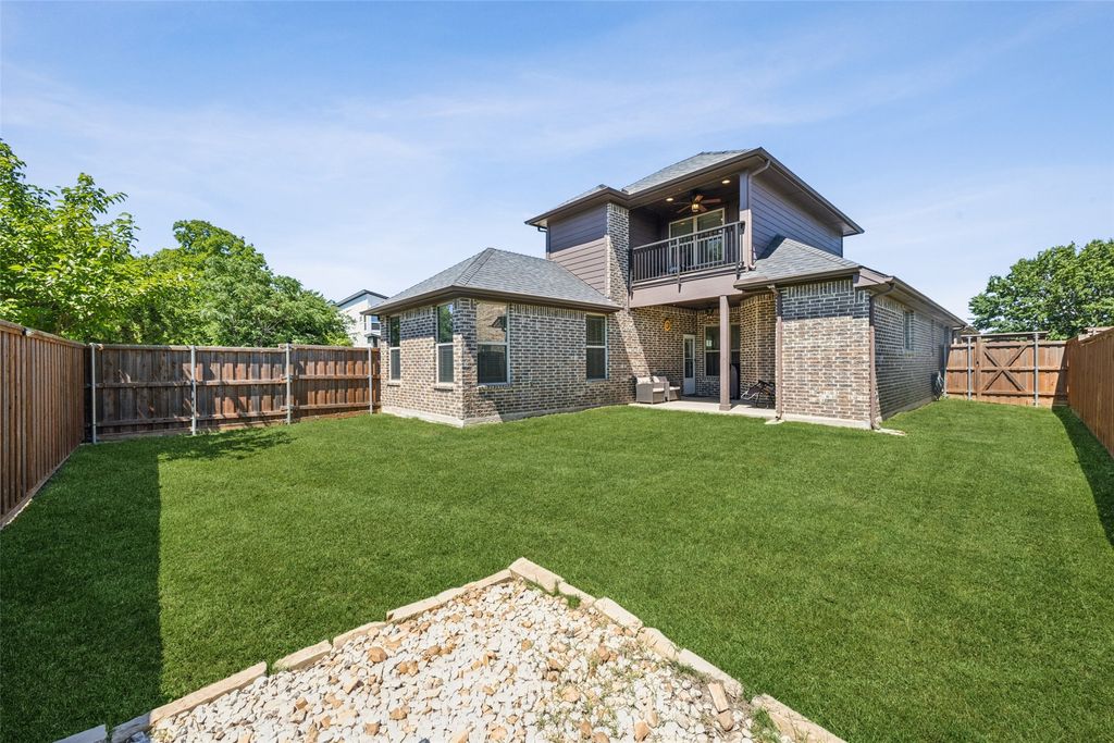 2405 La Costa Drive, Rowlett, TX 75088