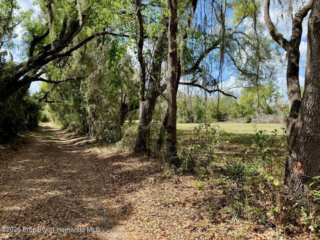 10010 Fort King Road, Dade City, FL 33525