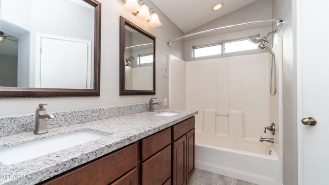 17220 N 40TH Place, Phoenix, AZ 85032