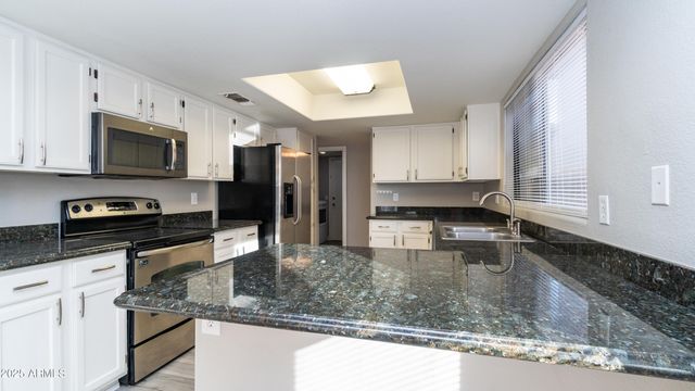 17220 N 40TH Place, Phoenix, AZ 85032