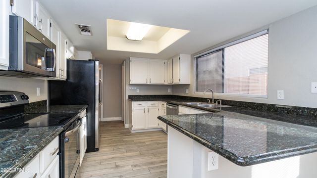 17220 N 40TH Place, Phoenix, AZ 85032