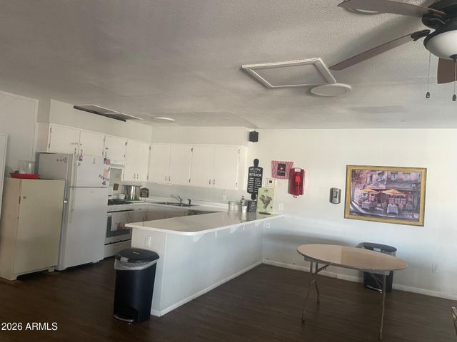 16225 N CAVE CREEK Road 31, Phoenix, AZ 85032