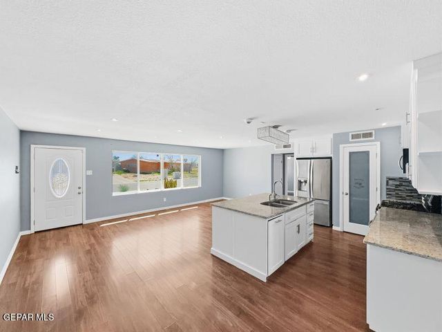 7107 PARKLAND Drive, El Paso, TX 79925