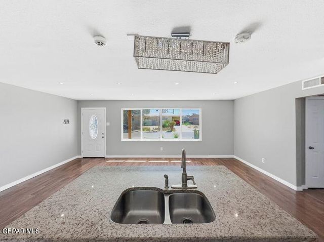 7107 PARKLAND Drive, El Paso, TX 79925