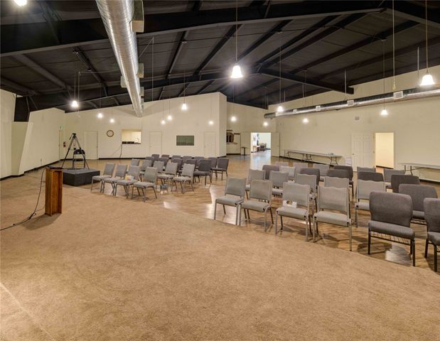 205 N Davis Street, Chico, TX 76431