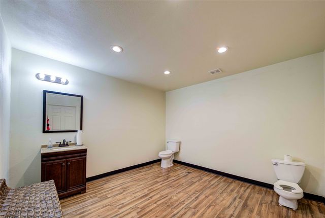 205 N Davis Street, Chico, TX 76431