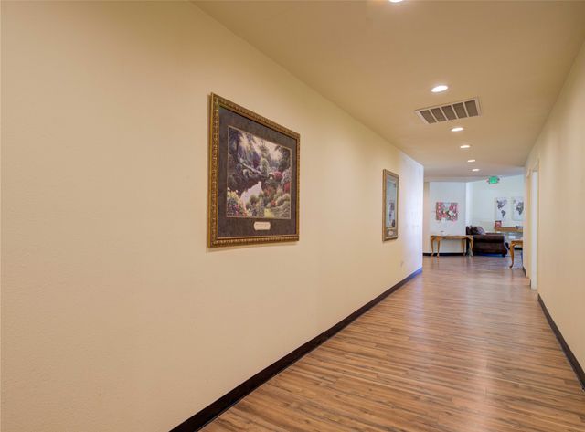 205 N Davis Street, Chico, TX 76431