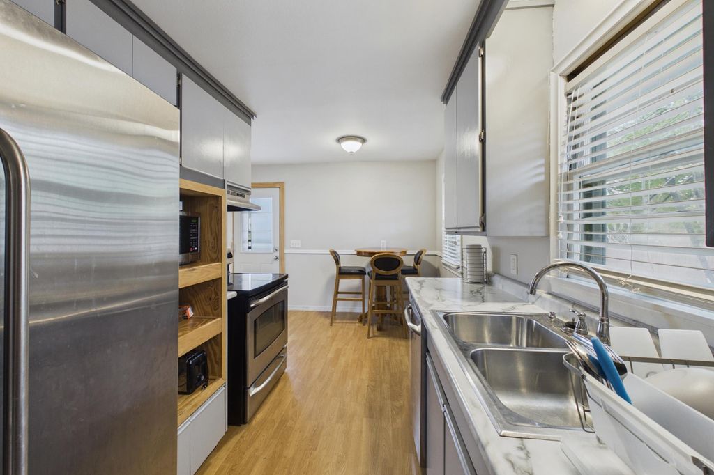 6924 Drew Avenue N, Brooklyn Center, MN 55429 — photo 4