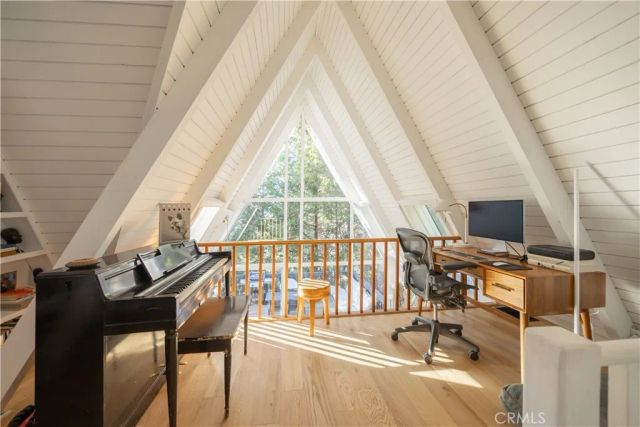 399 Rainier Road, Lake Arrowhead, CA 92352