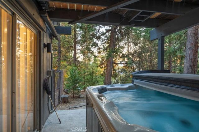 399 Rainier Road, Lake Arrowhead, CA 92352