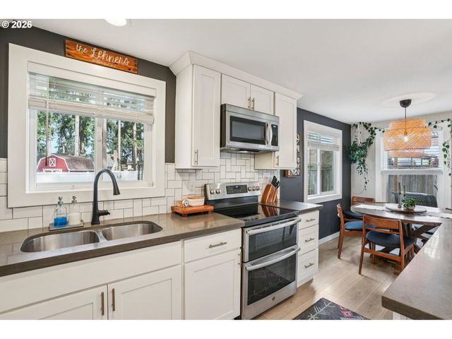 4211 Ne 154TH Ct, Vancouver, WA 98682