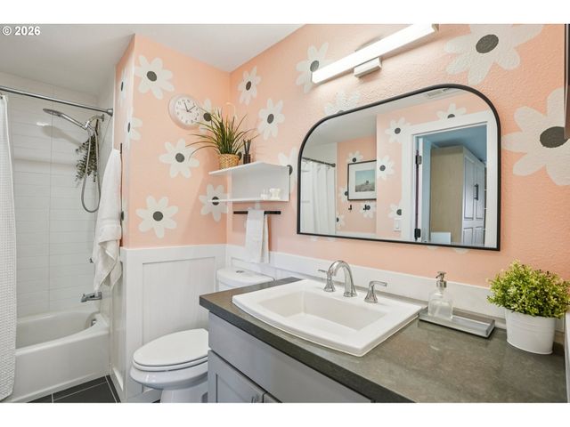 4211 Ne 154TH Ct, Vancouver, WA 98682