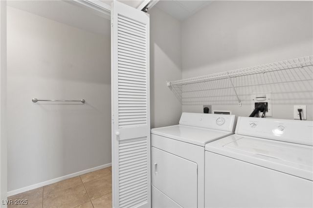 8255 Las Vegas Boulevard 1321, Las Vegas, NV 89123