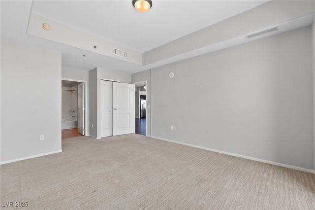 8255 Las Vegas Boulevard 1321, Las Vegas, NV 89123