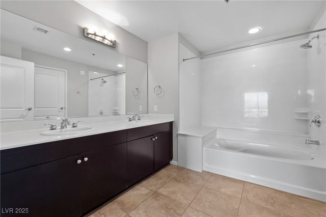 8255 Las Vegas Boulevard 1321, Las Vegas, NV 89123