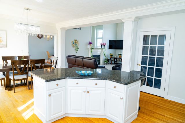 15 Greythorne Circle, Bloomington, IL 61704