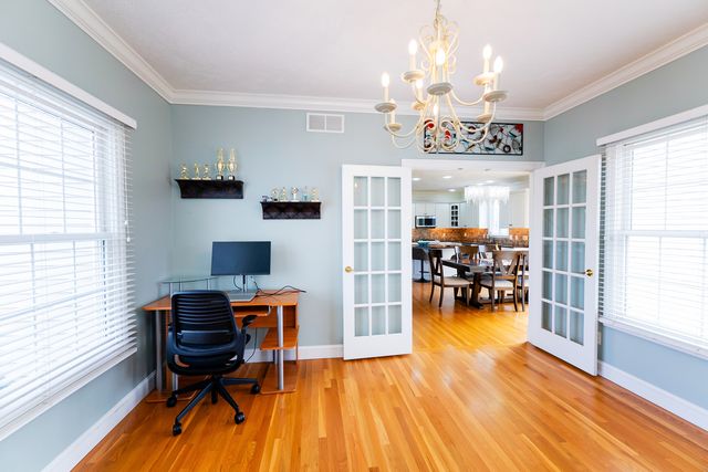 15 Greythorne Circle, Bloomington, IL 61704