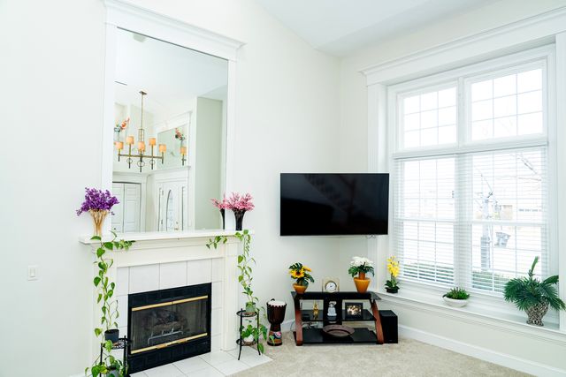 15 Greythorne Circle, Bloomington, IL 61704