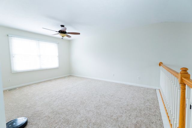 15 Greythorne Circle, Bloomington, IL 61704