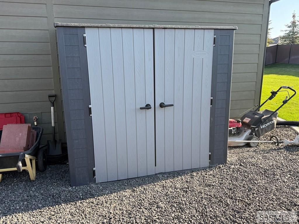 Image 10 of property listing at 1583 Lagoon Lane, Twin Falls, ID 83301