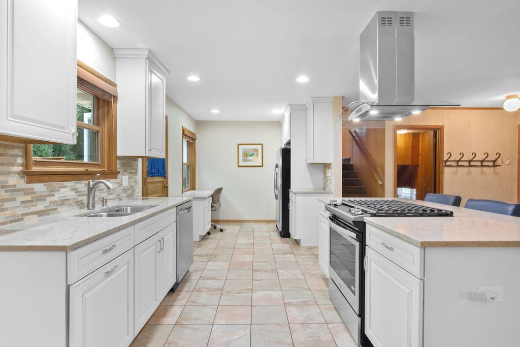 200 W Council Trail, Mount Prospect, IL 60056 — photo 4
