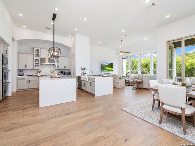 7018 Cantera Manor, San Antonio, TX 78255