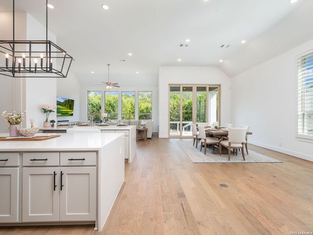 7018 Cantera Manor, San Antonio, TX 78255