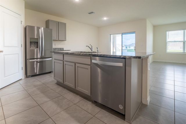 8318 CLAW GLADES LOOP, Wesley Chapel, FL 33545