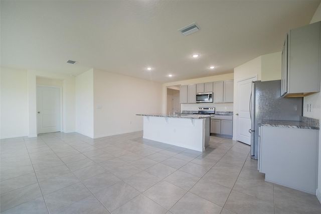 8318 CLAW GLADES LOOP, Wesley Chapel, FL 33545
