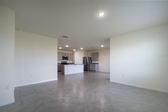8318 CLAW GLADES LOOP, Wesley Chapel, FL 33545